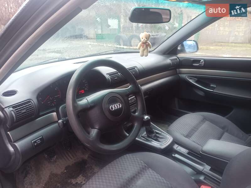 Седан Audi A4 1999 в Запорожье