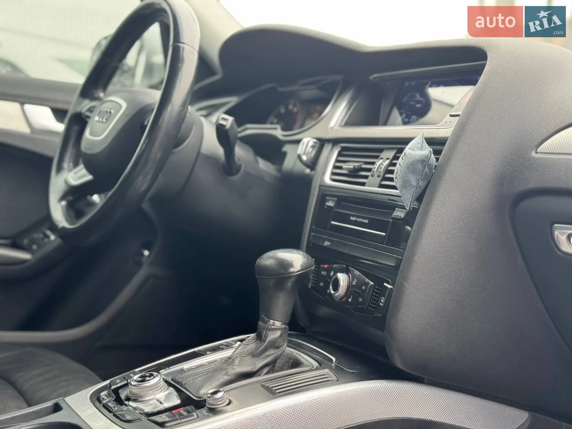 2012 Audi A4 - мініатюра 29
