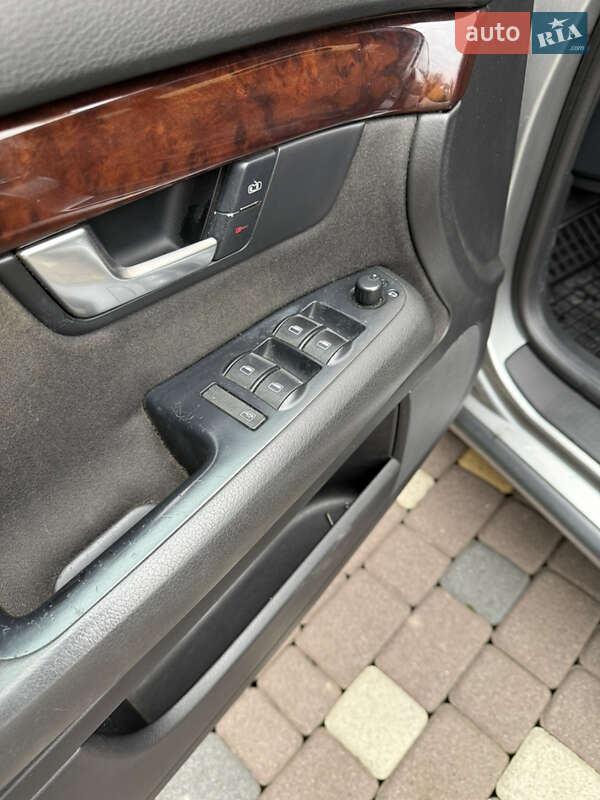 Универсал Audi A4 2004 в Тячеве