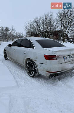 Седан Audi A4 2016 в Львові