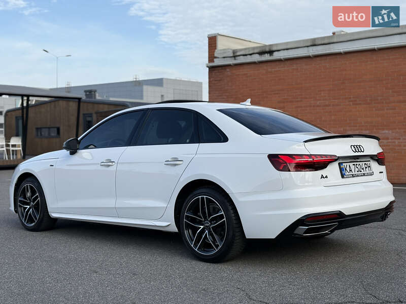 Седан Audi A4 2020 в Киеве