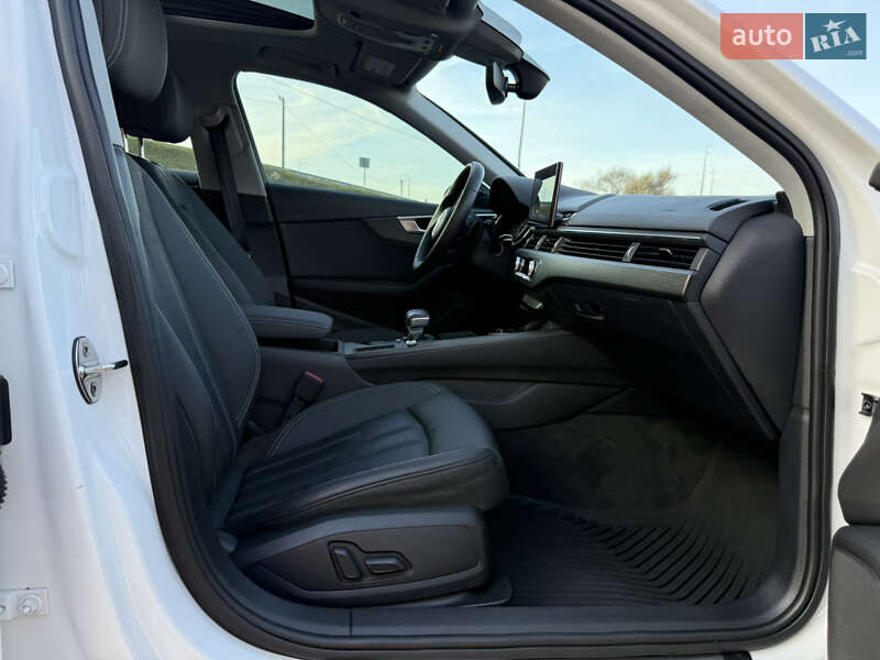 Седан Audi A4 2020 в Киеве