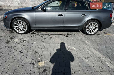 Седан Audi A4 2013 в Львове