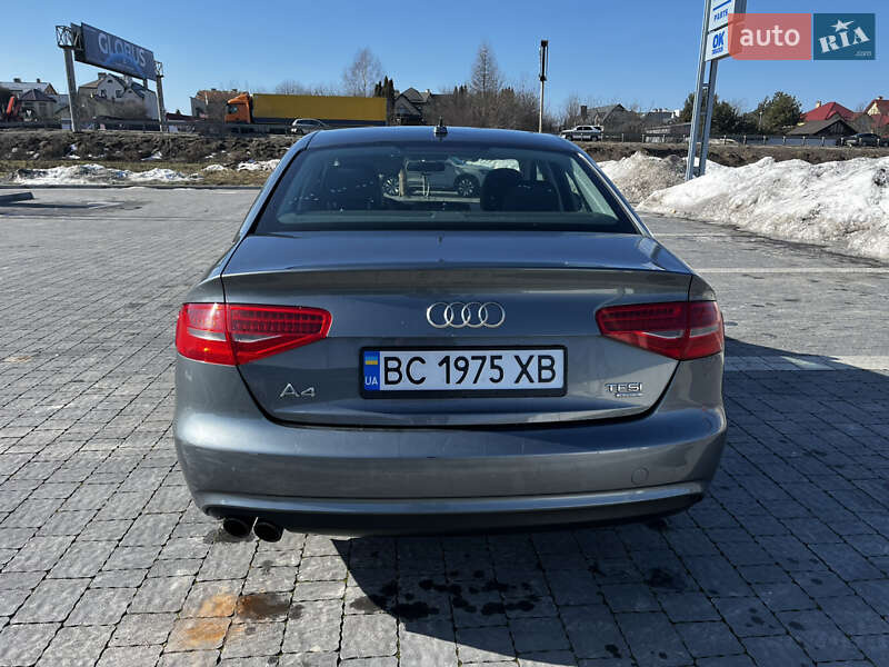 Седан Audi A4 2013 в Львове