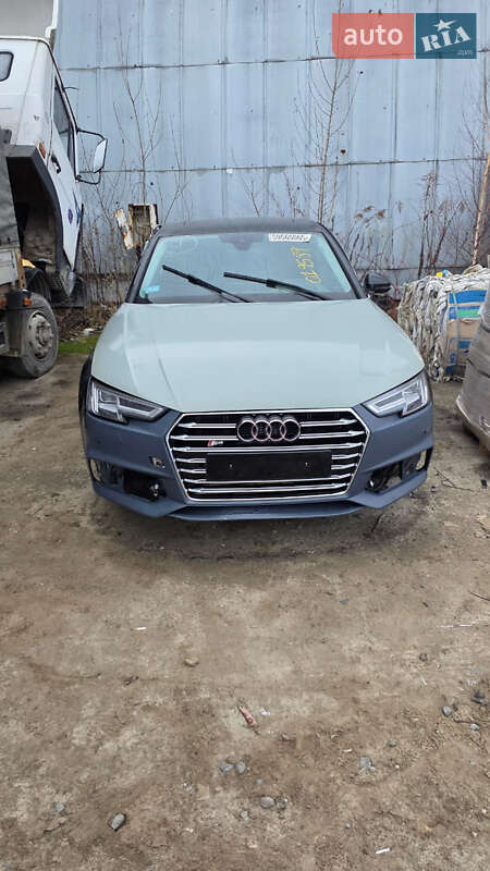 Седан Audi A4 2016 в Львові