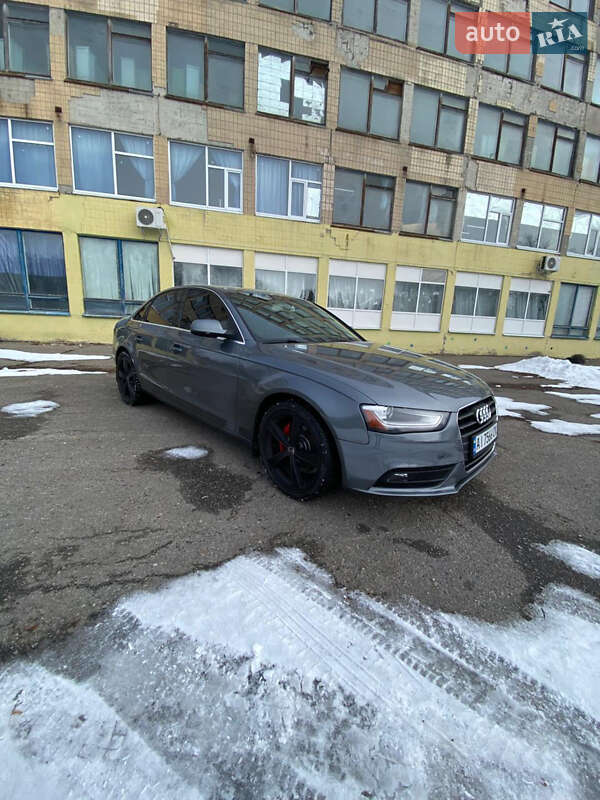 Седан Audi A4 2012 в Ставищі