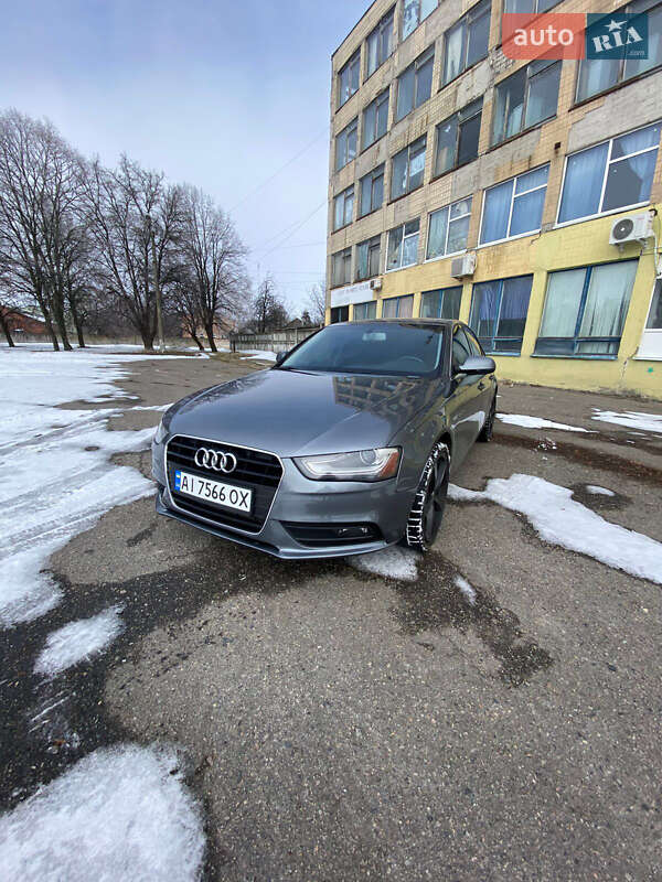 Седан Audi A4 2012 в Ставищі
