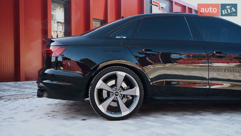 Седан Audi A4 2021 в Львове