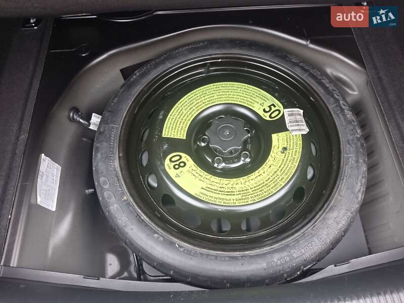 Седан Audi A4 2015 в Каменец-Подольском