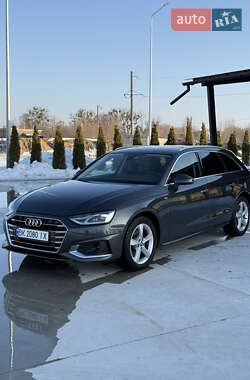 Універсал Audi A4 2020 в Звягелі