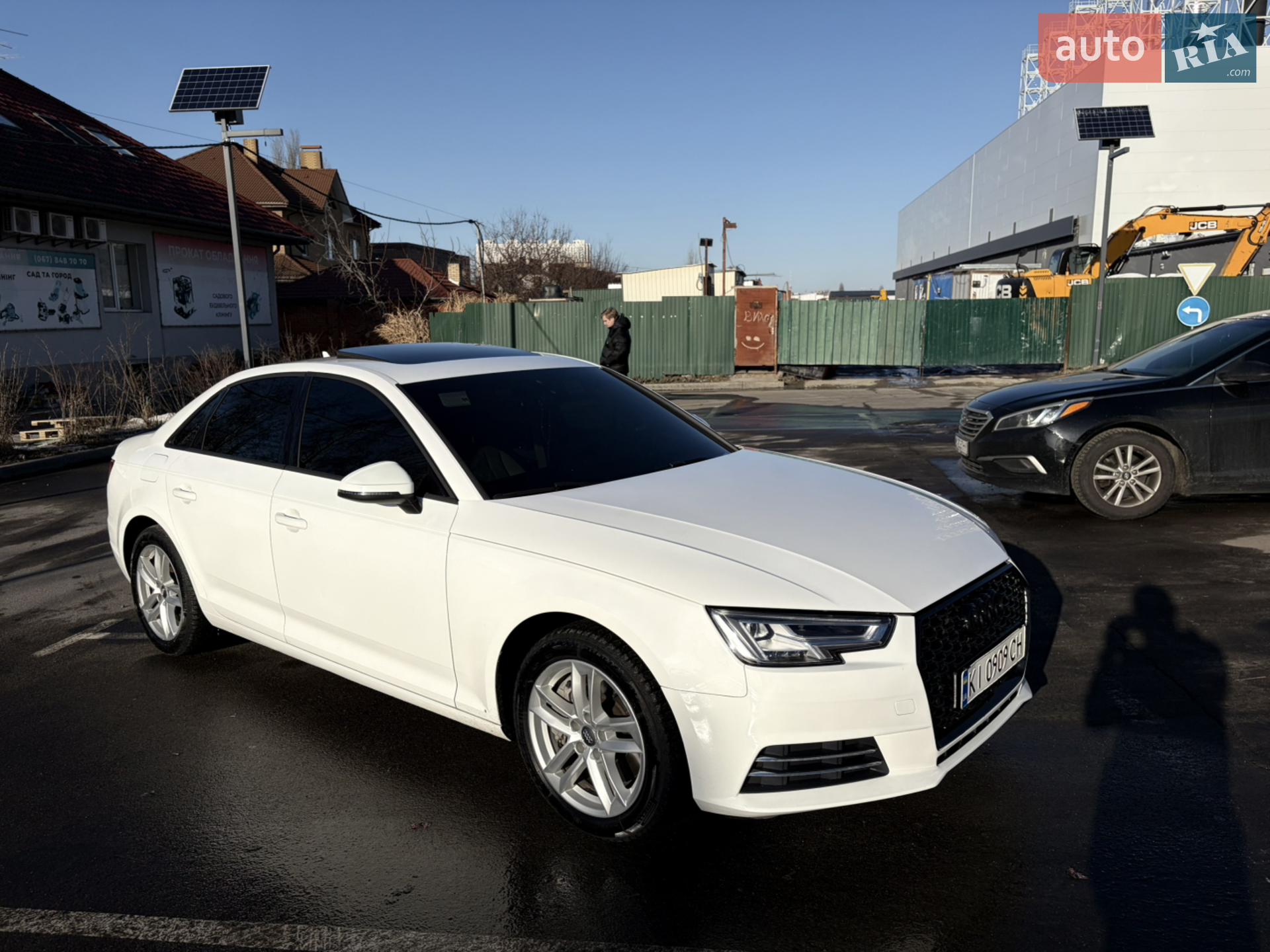 Audi A4 2017 VIN WAUGNAF4XHN058709 фото оголошення 2 з 9
