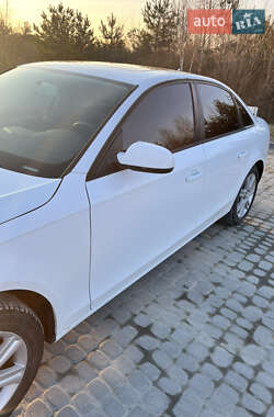 Седан Audi A4 2010 в Николаеве