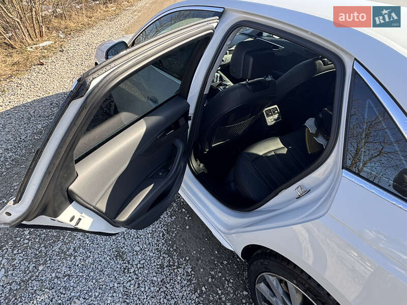 Седан Audi A4 2021 в Ивано-Франковске