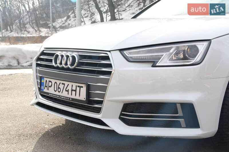 Седан Audi A4 2017 в Киеве