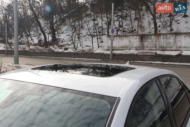 Седан Audi A4 2017 в Киеве