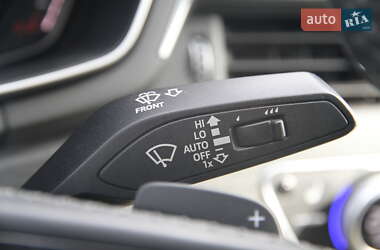 Седан Audi A4 2017 в Киеве
