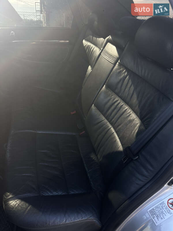 Седан Audi A4 2000 в Радивилове