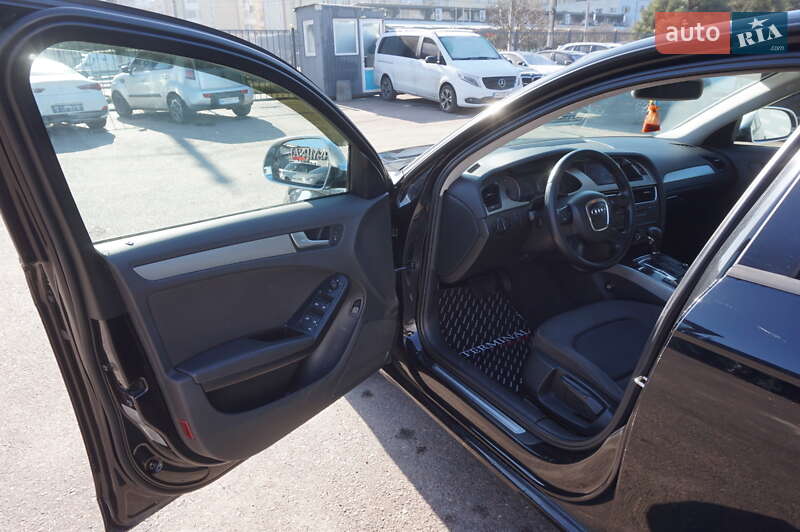 Седан Audi A4 2008 в Одесі