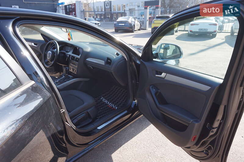 Седан Audi A4 2008 в Одесі