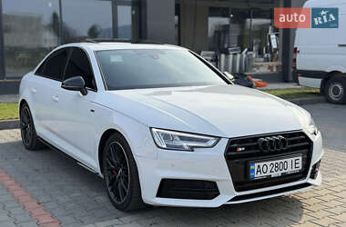 Седан Audi A4 2017 в Мукачево