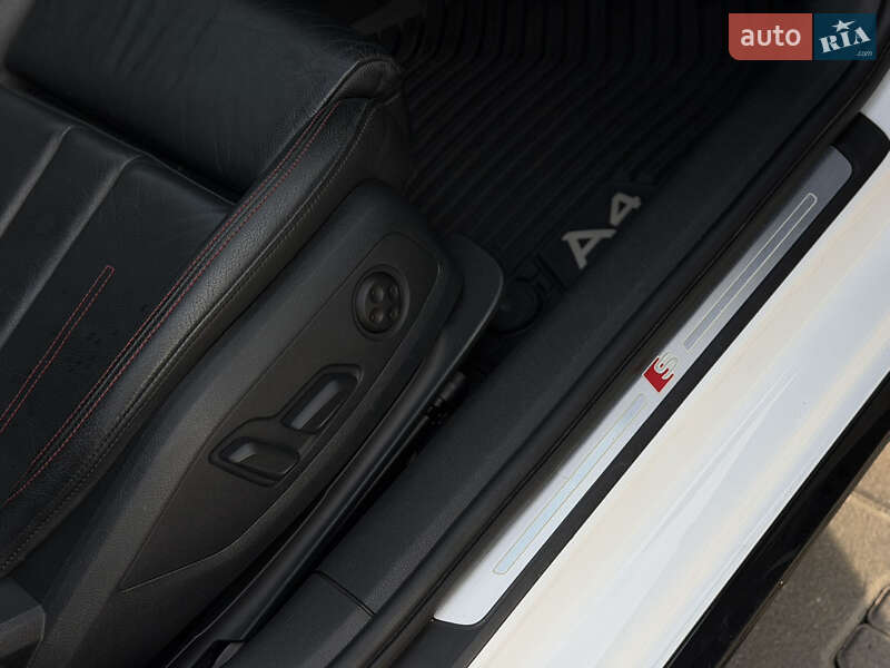 Седан Audi A4 2017 в Мукачево