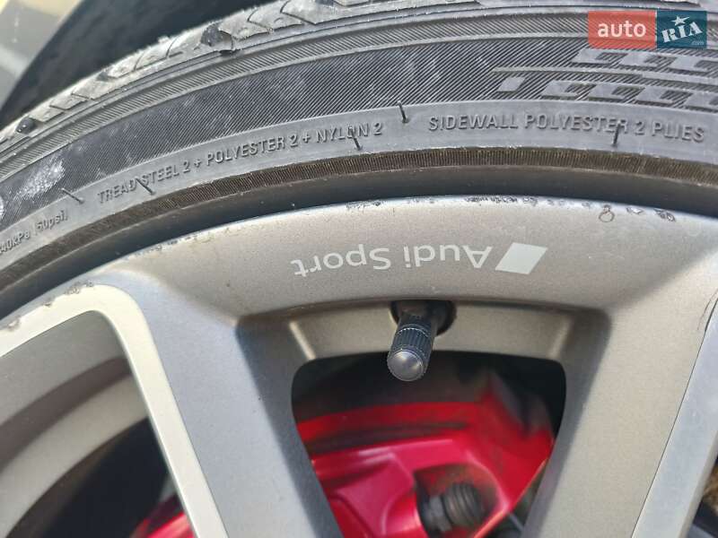 Седан Audi A4 2017 в Киеве