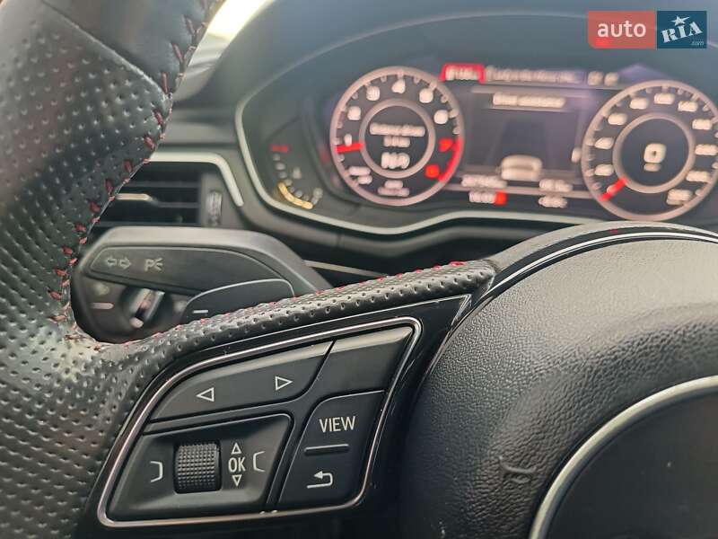 Седан Audi A4 2017 в Киеве