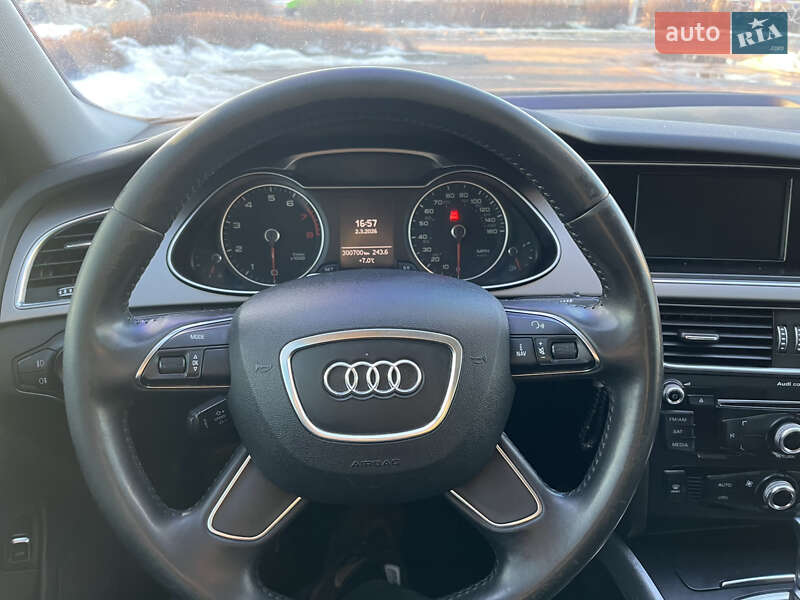 Седан Audi A4 2012 в Житомирі