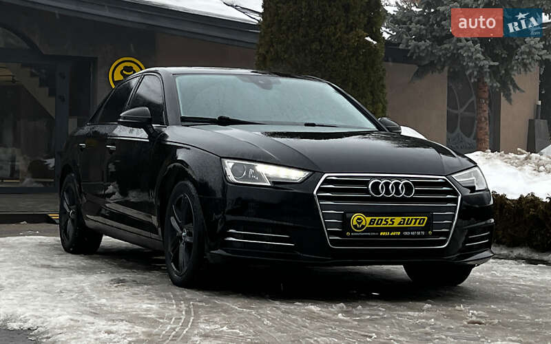 Седан Audi A4 2016 в Львове