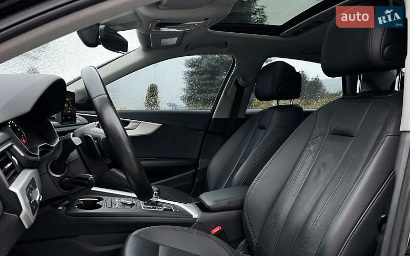 Седан Audi A4 2016 в Львове