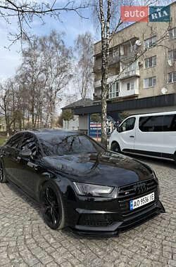 Седан Audi A4 2017 в Виноградове