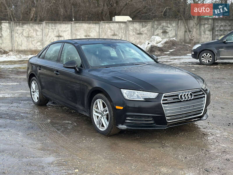 Седан Audi A4 2017 в Хмельницком