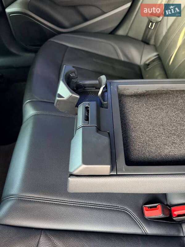 Седан Audi A4 2017 в Александровке