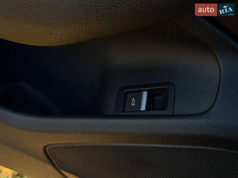 Седан Audi A4 2017 в Александровке