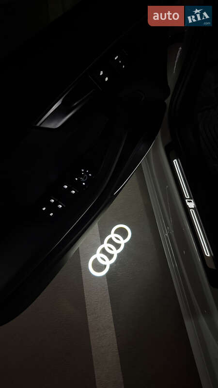 Седан Audi A4 2019 в Києві