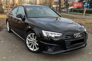 Седан Audi A4 2018 в Киеве