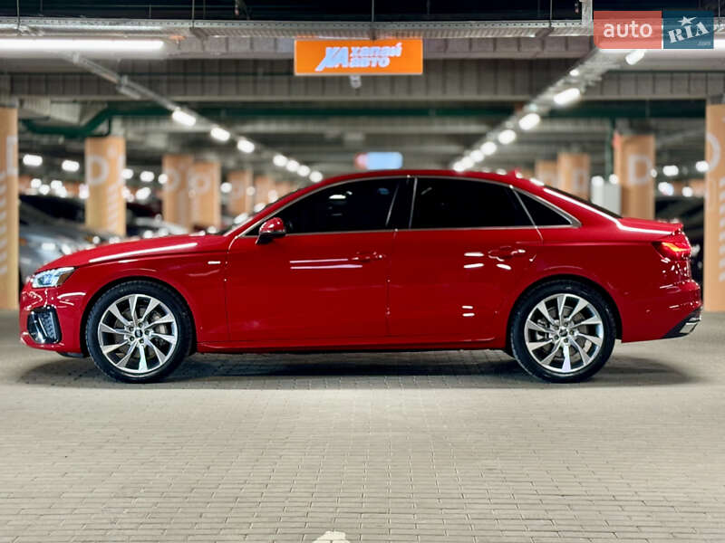 Седан Audi A4 2020 в Киеве