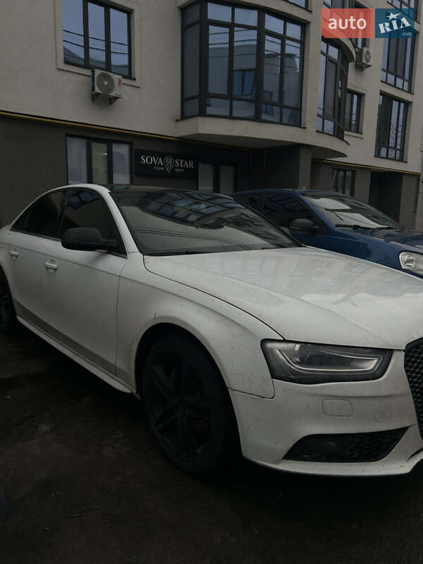 Седан Audi A4 2013 в Ирпене