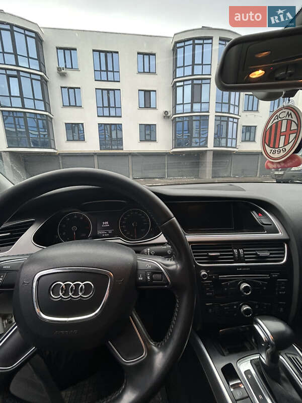 Седан Audi A4 2013 в Ирпене