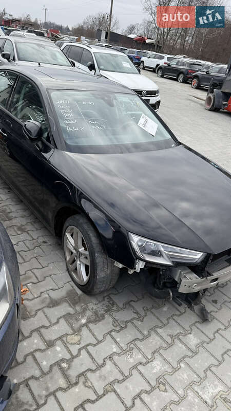 Седан Audi A4 2016 в Львові