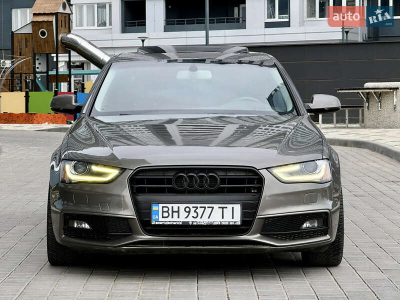 Седан Audi A4 2014 в Одесі