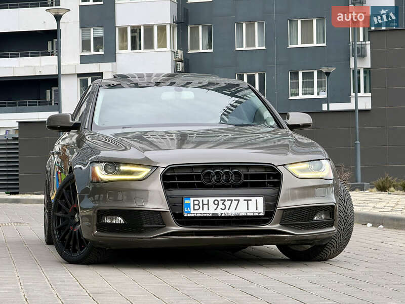Седан Audi A4 2014 в Одесі