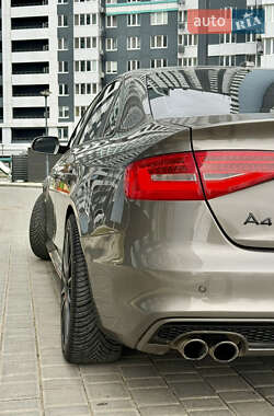Седан Audi A4 2014 в Одесі