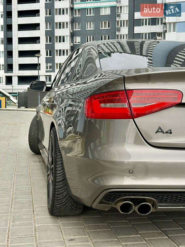 Седан Audi A4 2014 в Одесі