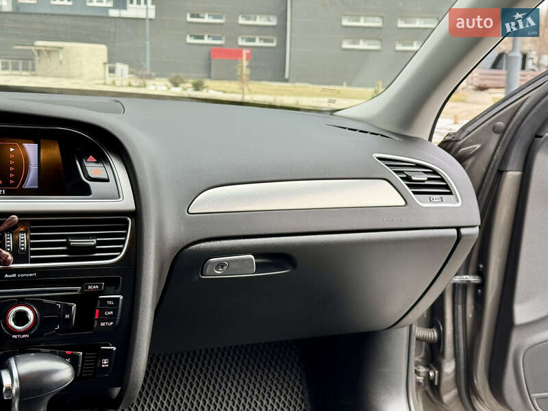 Седан Audi A4 2014 в Одесі