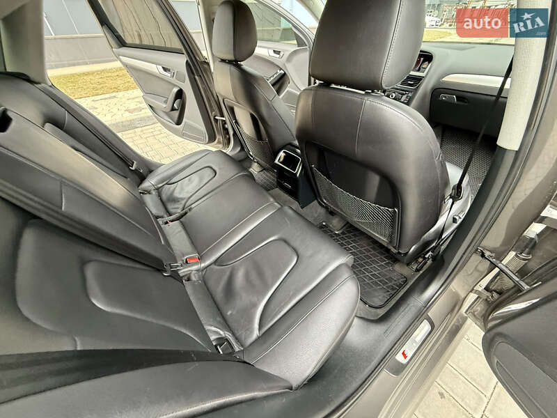 Седан Audi A4 2014 в Одесі
