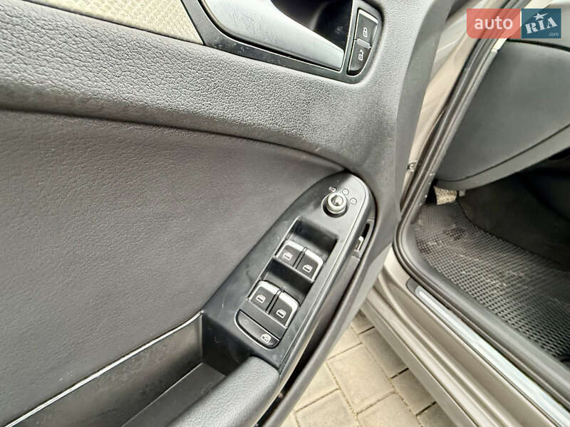 Седан Audi A4 2014 в Одесі