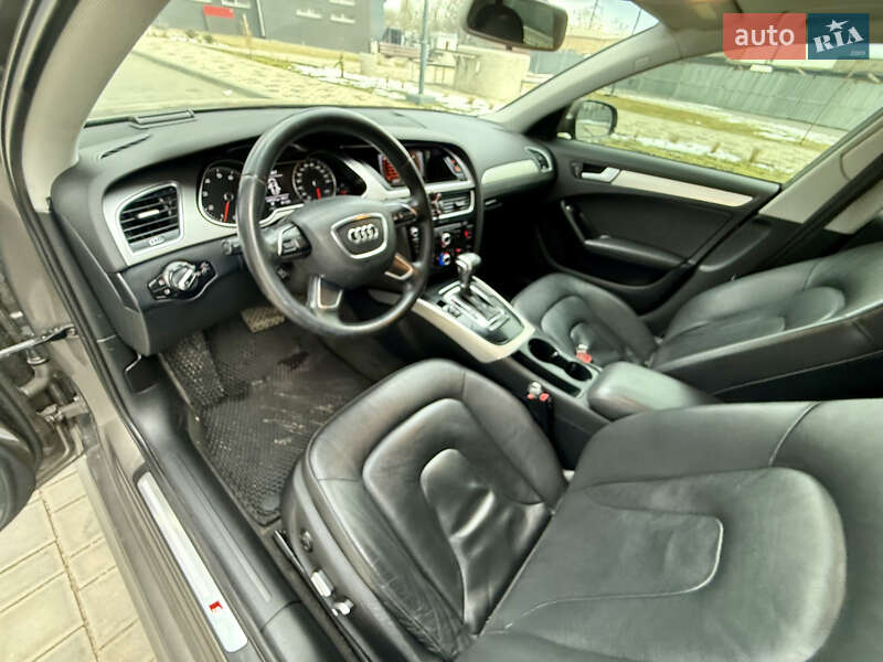 Седан Audi A4 2014 в Одесі