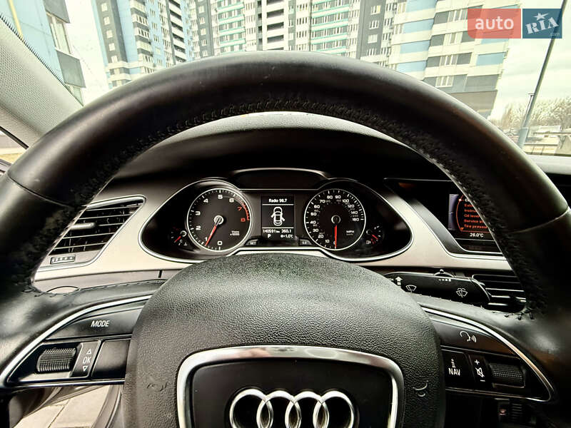 Седан Audi A4 2014 в Одесі