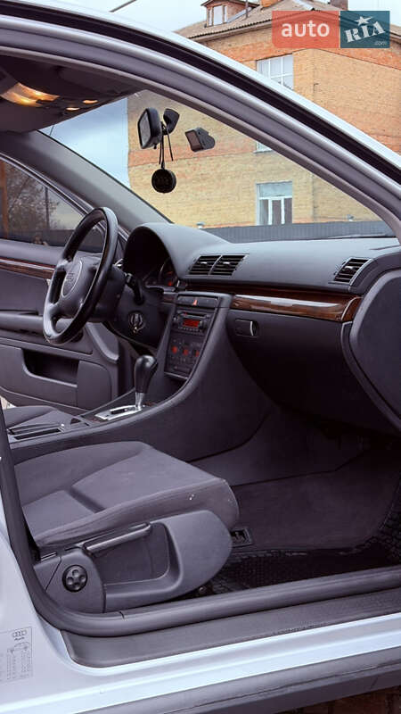 Универсал Audi A4 2001 в Смеле